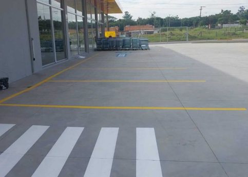 pintura de estacionamento; demarcação de estacionamento;